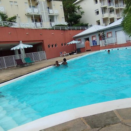 Location Saisonniere Vue Mer A Tartane Trinite  Exterior foto