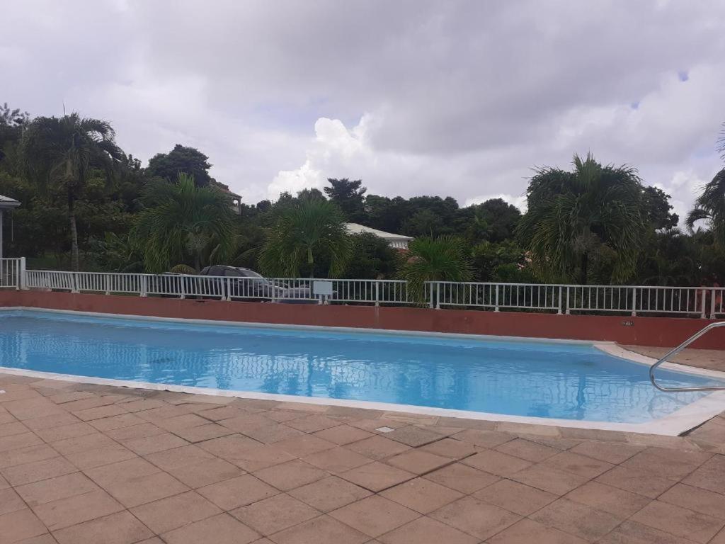 Location Saisonniere Vue Mer A Tartane Trinite  Exterior foto